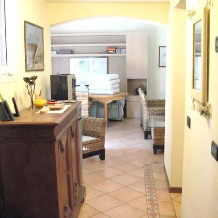 House With 4 Bedrooms In With Furnished Terrace And Wifi 100 M From The Lecci