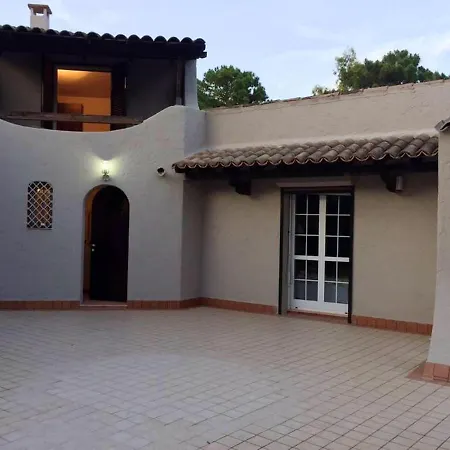 House With 4 Bedrooms In With Furnished Terrace And Wifi 100 M From The
