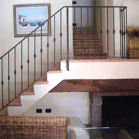 House With 4 Bedrooms In With Furnished Terrace And Wifi 100 M From The * Lecci