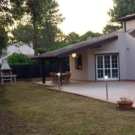 House With 4 Bedrooms In With Furnished Terrace And Wifi 100 M From The *